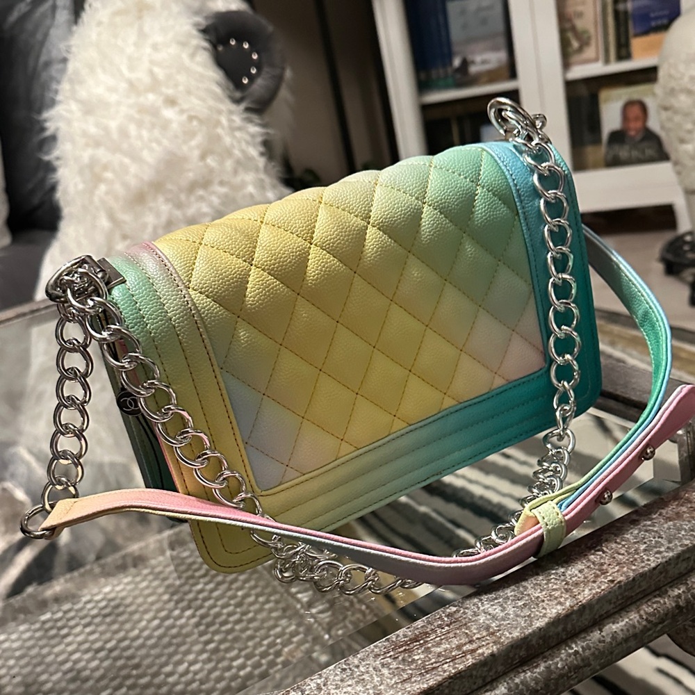 💥💥💥CC Pastel Rainbow Quilted Shoulder Bag - Picture 3 of 6